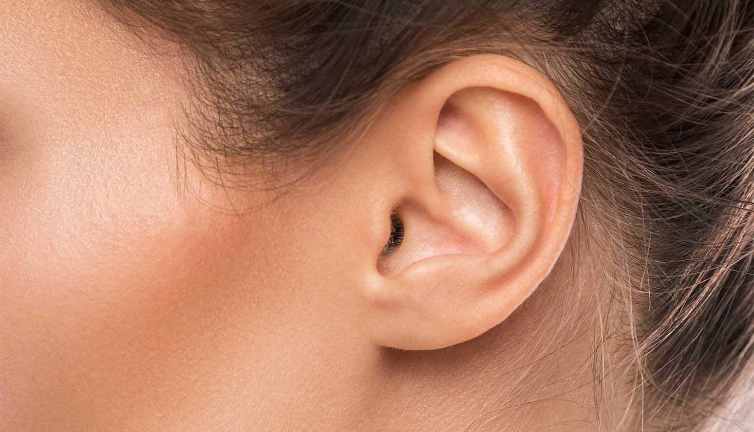 What is the optimal age for ear microplastic surgery
